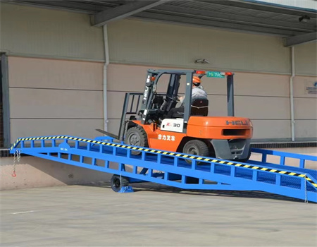 移動(dòng)登車(chē)橋